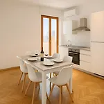 Apartament Penthouse Station Luxury Apts Le Dimore *