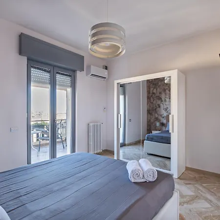 Penthouse Station Luxury Apts Le Dimore 아파트