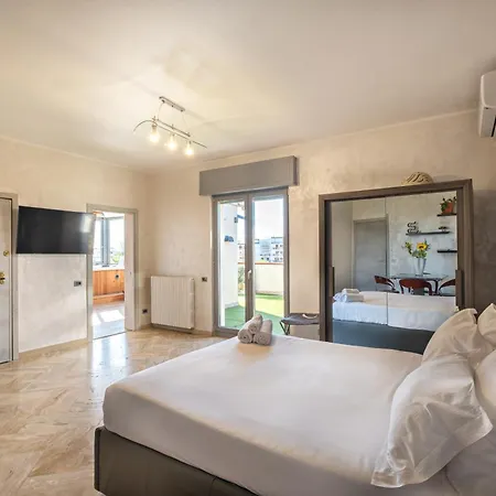 Penthouse Station Luxury Apts Le Dimore * Brindisi